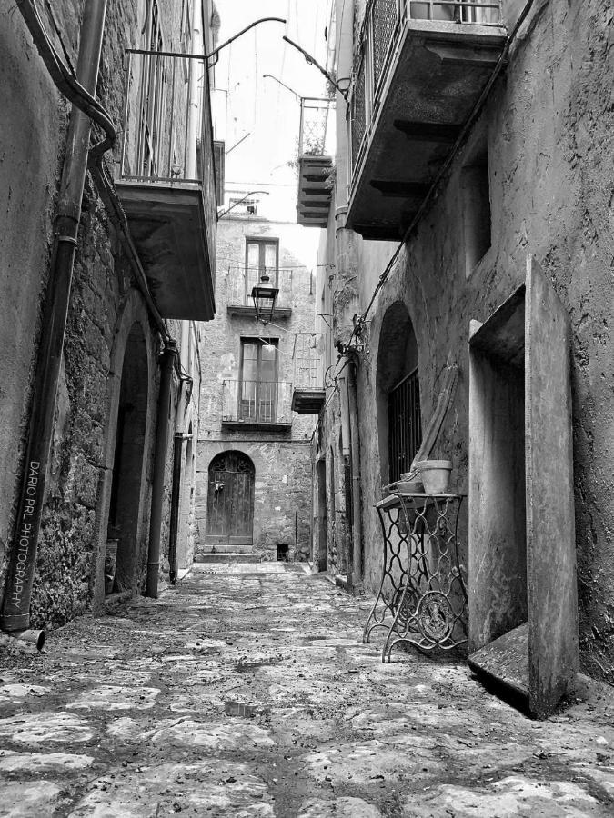B&B Borgo Antico Пьяцца-Армерина Экстерьер фото